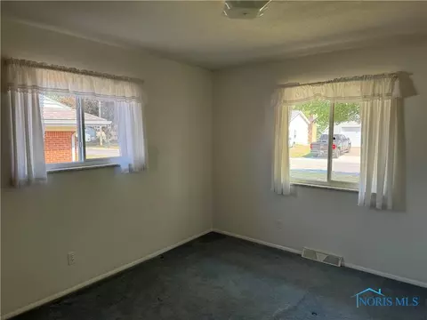 849 E Graceway Dr, Napoleon, OH 43545 photo 10