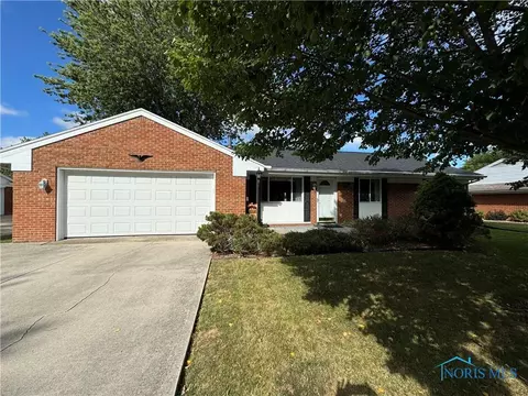 849 E Graceway Dr, Napoleon, OH 43545 photo 3