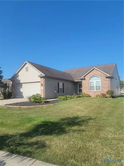 4878 Waterbury Ln, Maumee, OH 43537