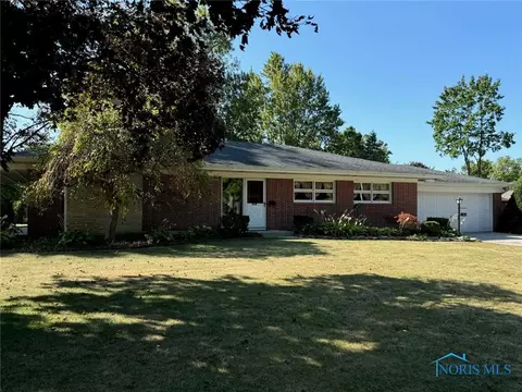 318 Morris Dr, Montpelier, OH 43543