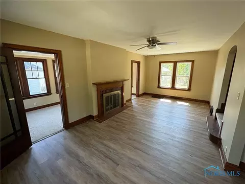 823 W High St, Bryan, OH 43506 photo 5