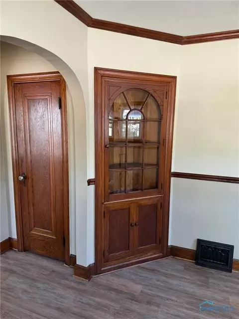 823 W High St, Bryan, OH 43506 photo 6