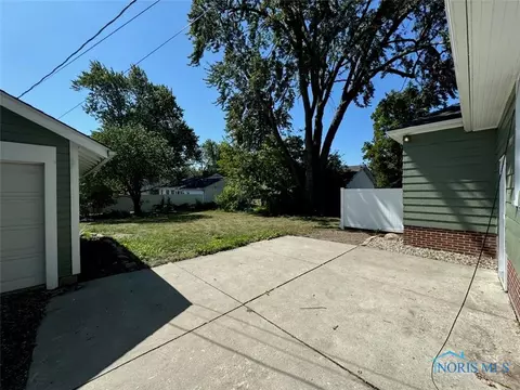 823 W High St, Bryan, OH 43506 photo 20