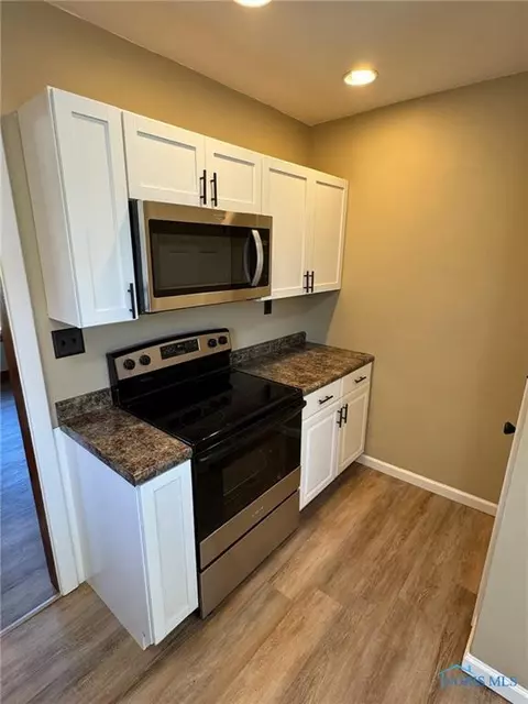 823 W High St, Bryan, OH 43506 photo 11