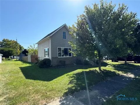 210 N Union St, Edon, OH 43518 photo 2