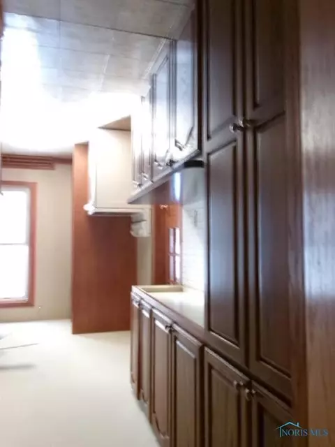541 E 3rd St, Ottawa, OH 45875 photo 6