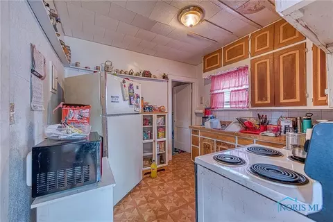 1408 Shenandoah Rd, Toledo, OH 43607 photo 9