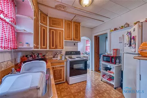 1408 Shenandoah Rd, Toledo, OH 43607 photo 11