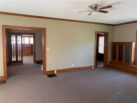 340 W Maple St, Deshler, OH 43516 photo 6