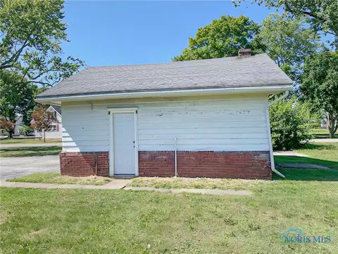 340 W Maple St, Deshler, OH 43516 photo 30