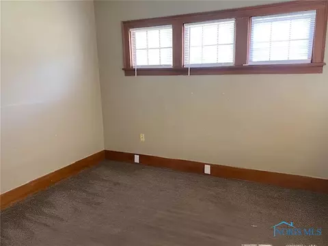 340 W Maple St, Deshler, OH 43516 photo 8