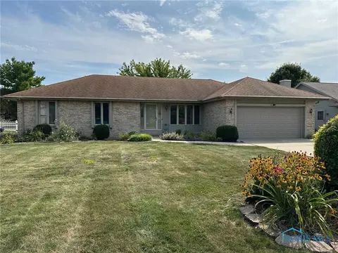 2273 Ridgewood Pl, Northwood, OH 43619