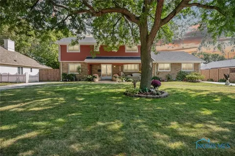 3038 Capri Dr, Toledo, OH 43611