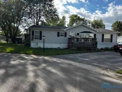 153 W Heather Ln, Holland, OH 43528