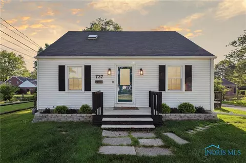 727 Mulberry St, Perrysburg, OH 43551