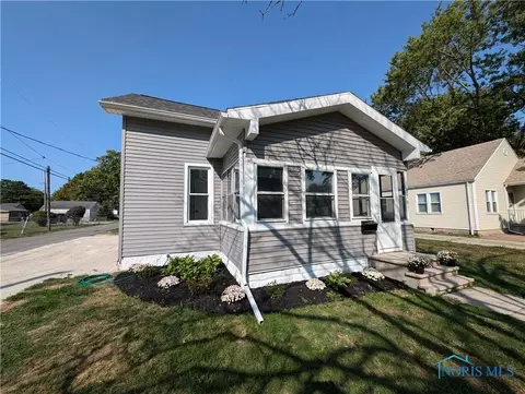 410 Cherry St, Genoa, OH 43430