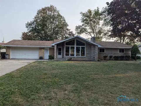 854 Highland Dr, Wauseon, OH 43567