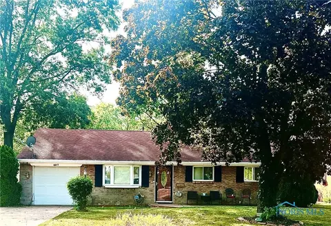 227 Mctigue Dr, Toledo, OH 43615
