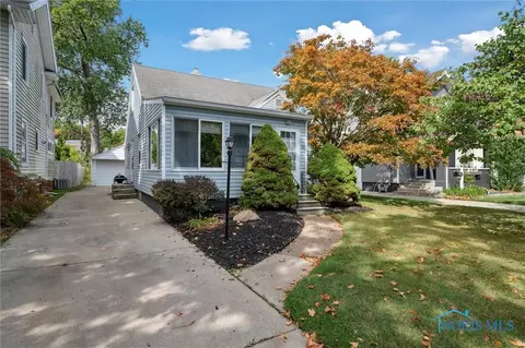 145 Jennings Rd, Rossford, OH 43460