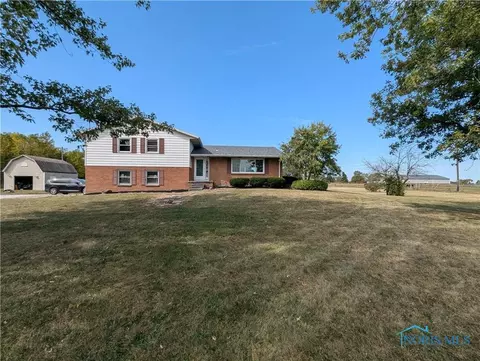3183 N Fostoria Rd, Fostoria, OH 44830