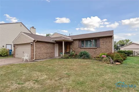 5949 Water Point Ct, Toledo, OH 43611