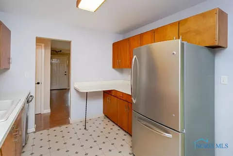 808 Phillips St, Maumee, OH 43537 photo 9