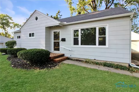 320 W Washington St, Oak Harbor, OH 43449