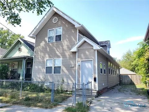 2523 Chase St, Toledo, OH 43611
