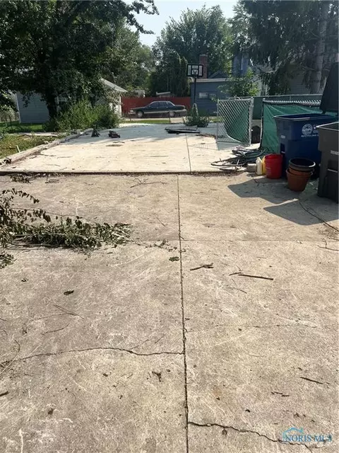 3518 W Alexis Rd, Toledo, OH 43623