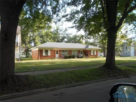 326 E Mcpherson Ave, Findlay, OH 45840