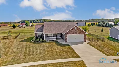 12815 Chickory Dr, Van Buren, OH 45889