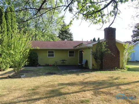 321 Lawndale Dr, Bryan, OH 43506 photo 4