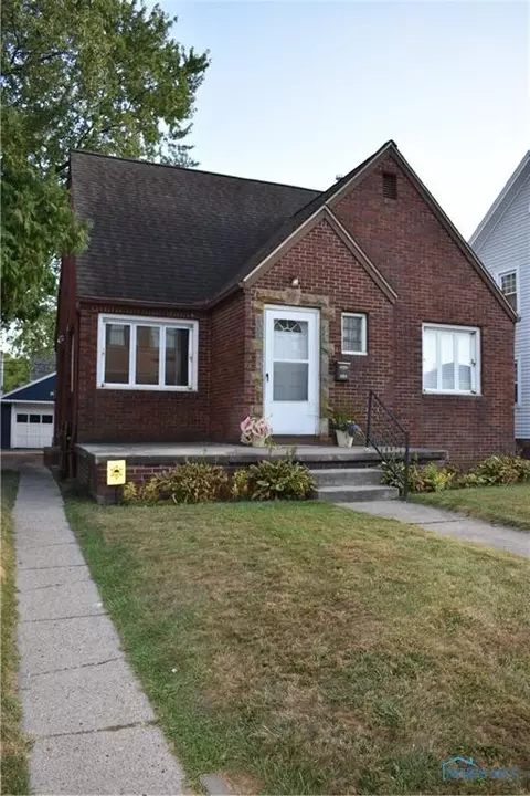 2411 W Sylvania Ave, Toledo, OH 43613