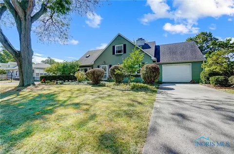 817 Phillips St, Maumee, OH 43537 photo 2