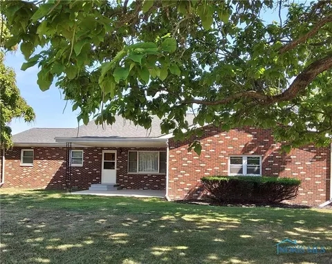 2779 Christy Rd, Defiance, OH 43512