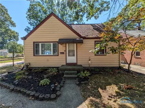 2719 Castleton Ave, Toledo, OH 43613