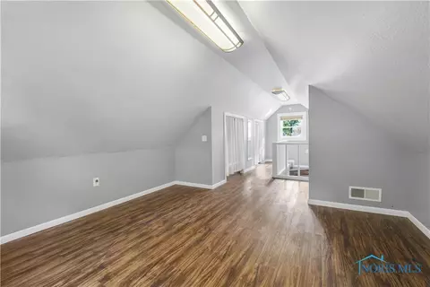 2719 Castleton Ave, Toledo, OH 43613 photo 19