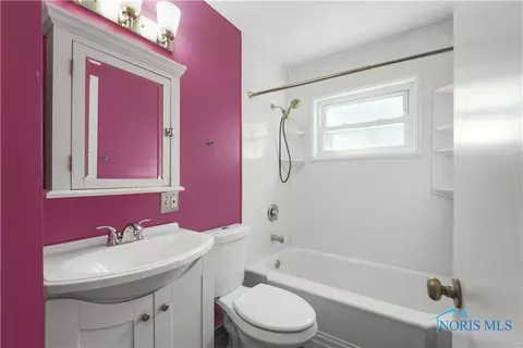 2719 Castleton Ave, Toledo, OH 43613 photo 16