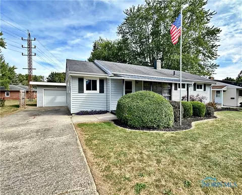 121 Lindsay Ave, Tiffin, OH 44883