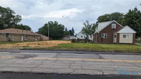 1310 E Manhattan Blvd, Toledo, OH 43608