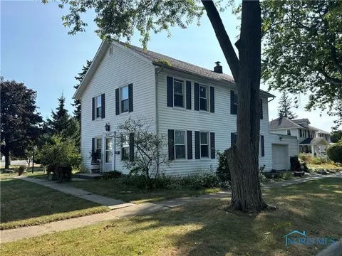 319 River Rd, Maumee, OH 43537