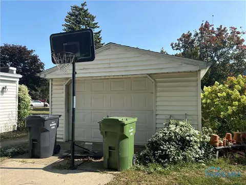 319 River Rd, Maumee, OH 43537 photo 5