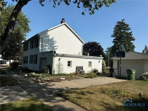 319 River Rd, Maumee, OH 43537 photo 6