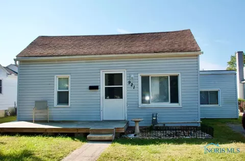 921 Putnam St, Findlay, OH 45840