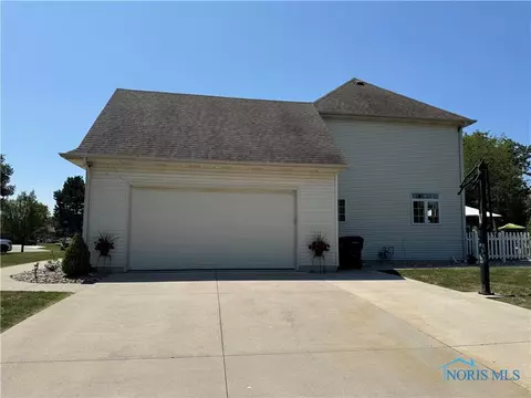 105 Shaffer Blvd, Bryan, OH 43506 photo 3