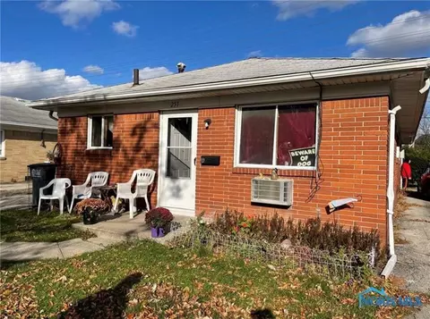 251 Graham St, Toledo, OH 43605