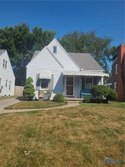 1332 Crestwood Rd, Toledo, OH 43612