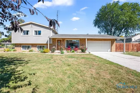 5204 Grosse Point Pkwy, Toledo, OH 43611