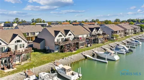 8934 W Canada Goose Ct, Oak Harbor, OH 43449