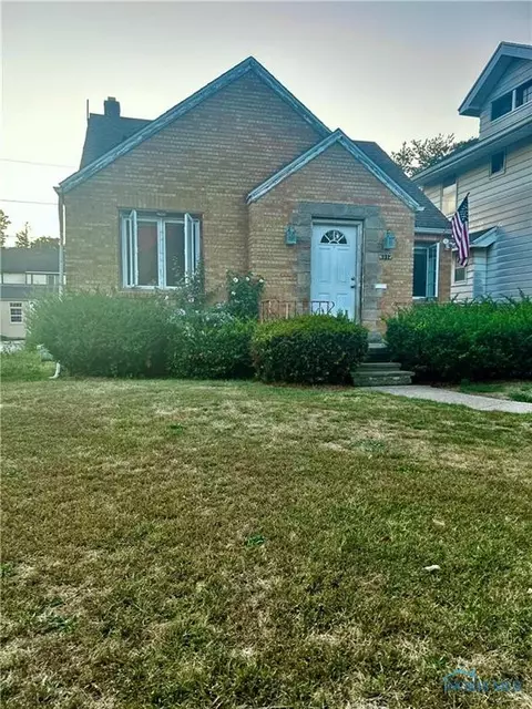 2015 Perth St, Toledo, OH 43607 photo 2